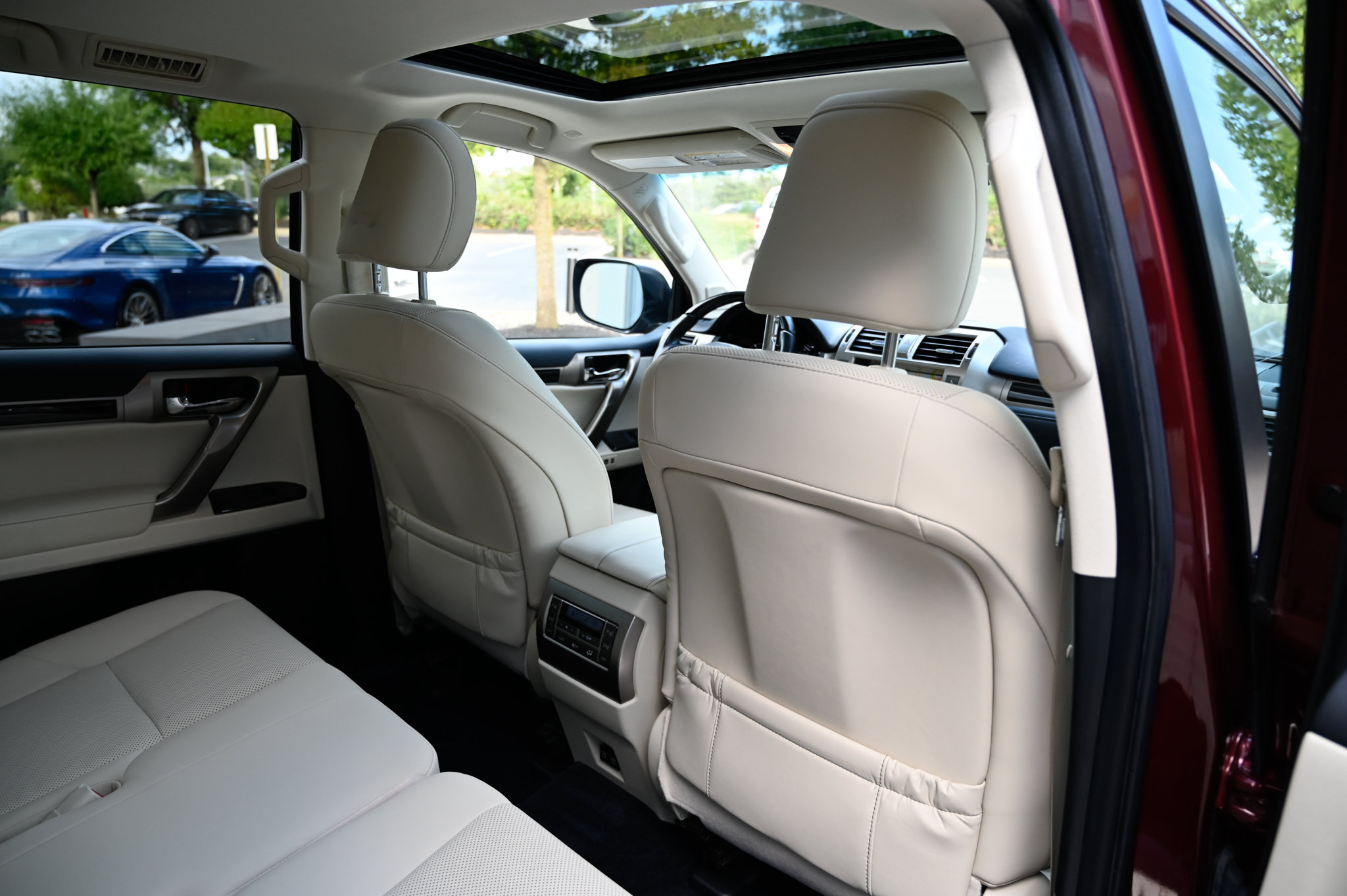 Used 2021 Lexus GX 460 Premium w/ Premium Package AWD/4WD image 48