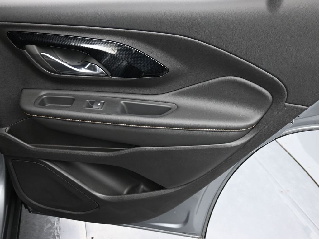 Used 2024 GMC Terrain AT4 w/ Infotainment Package II image 17