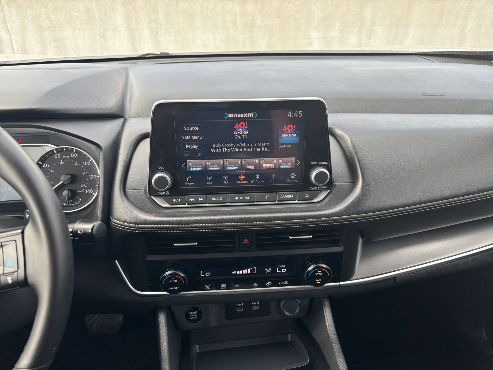 Used 2025 Nissan Rogue SV FWD image 17