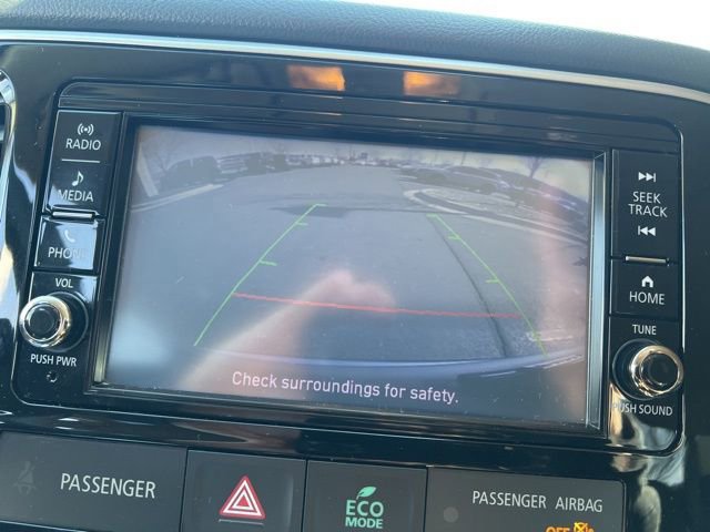 Used 2018 Mitsubishi Outlander AWD image 18