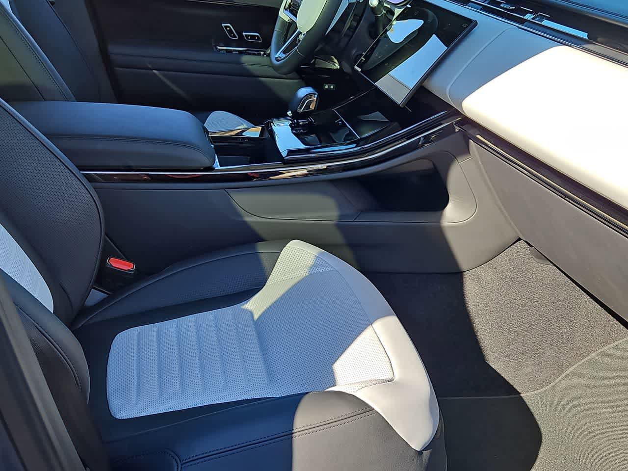 New 2025 Land Rover Range Rover Sport SV Edition Two image 20