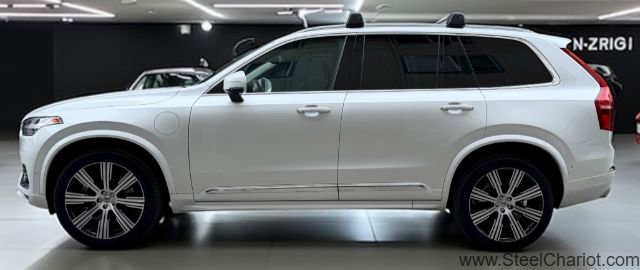Used 2021 Volvo XC90 T8 Inscription w/ Lounge Package image 2