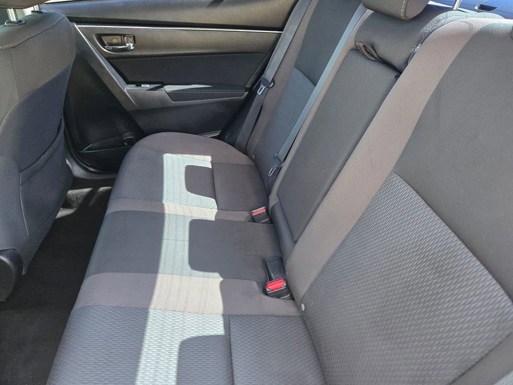 Used 2017 Toyota Corolla LE image 9