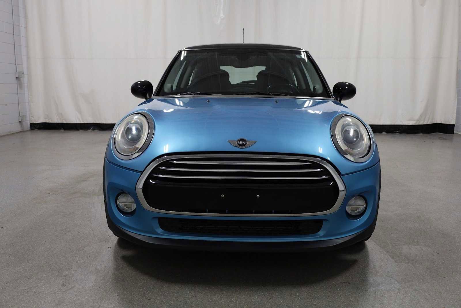 Used 2015 MINI Cooper 2-Door Hardtop image 14