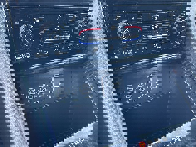 Used 2025 Jeep Grand Cherokee L Limited image 20