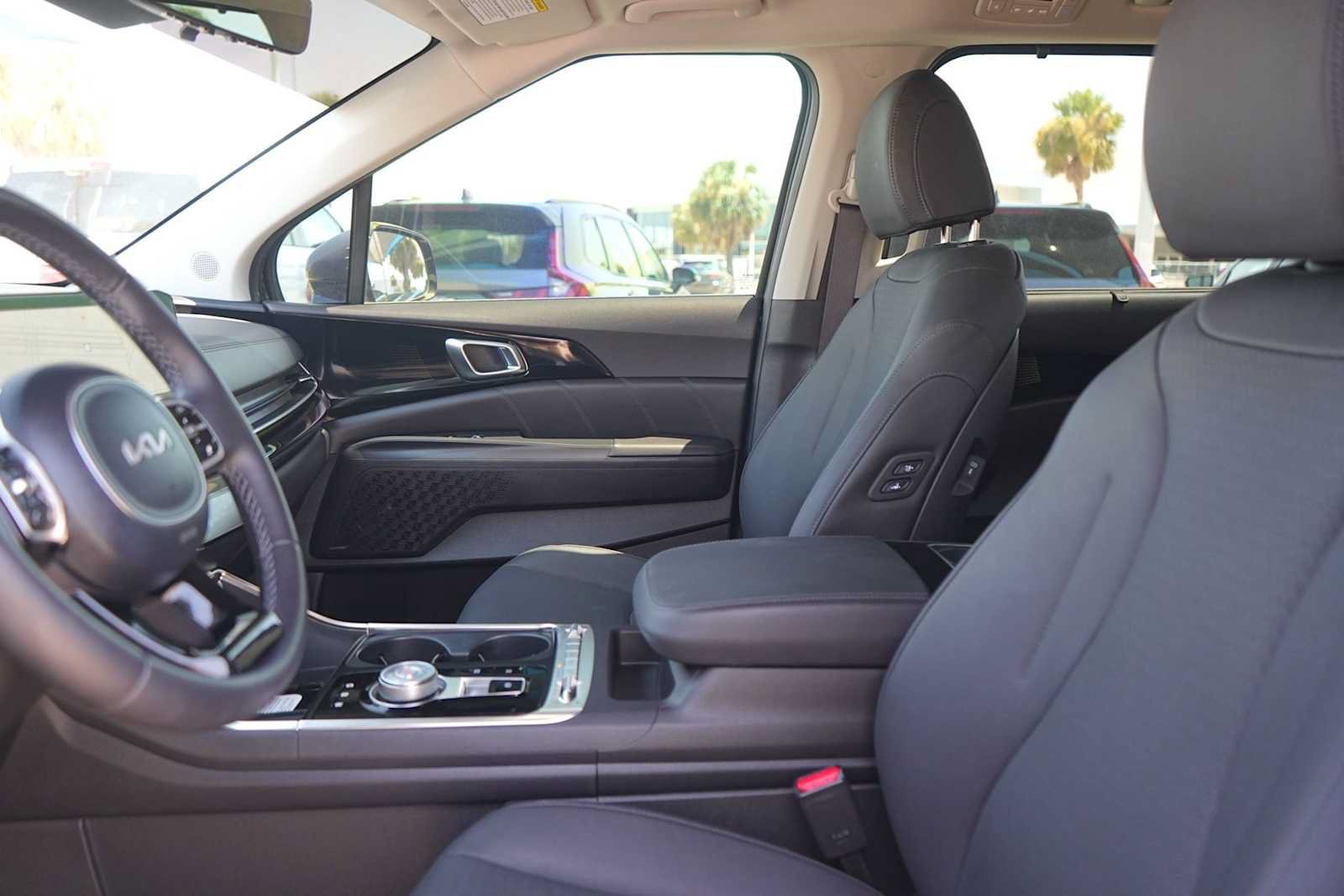 Used 2026 Kia Carnival SX Prestige FWD image 11