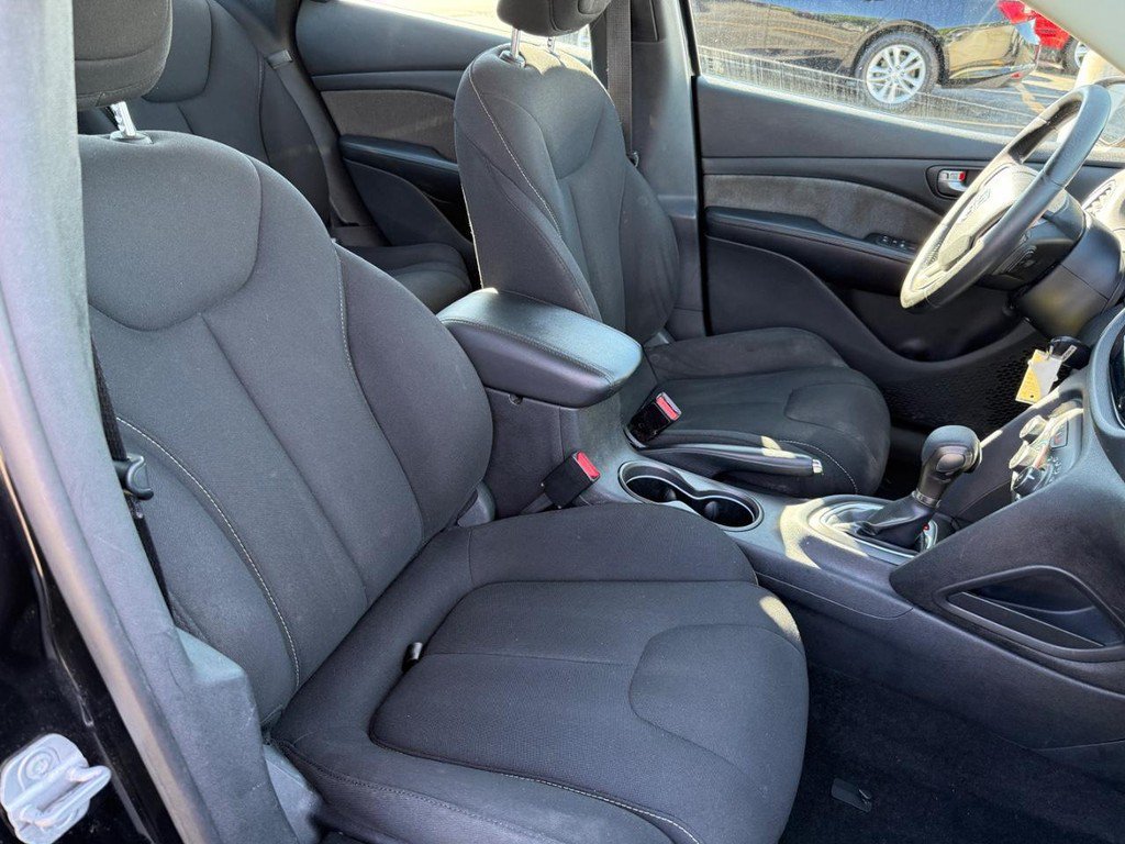 Used 2013 Dodge Dart SXT w/ Popular Equipment Group FWD image 5