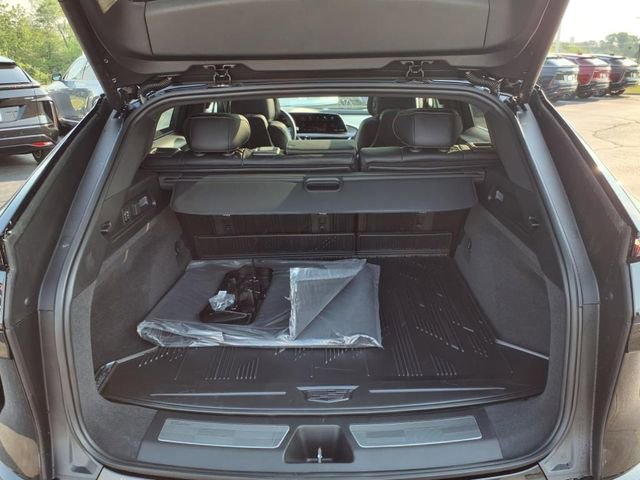 New 2026 Cadillac Lyriq V w/ Exterior Carbon Fiber Package image 18