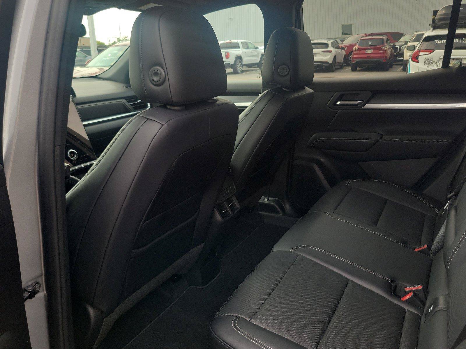 New 2027 GMC Terrain Elevation w/ Elevation Premium Package FWD image 11