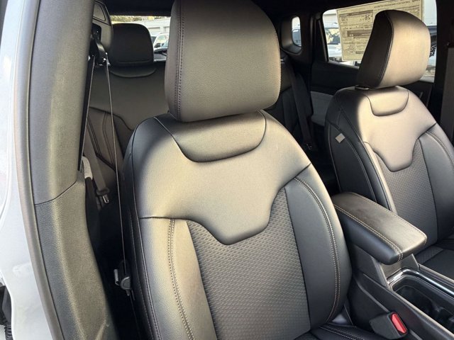 New 2026 Jeep Compass Latitude AWD/4WD image 29
