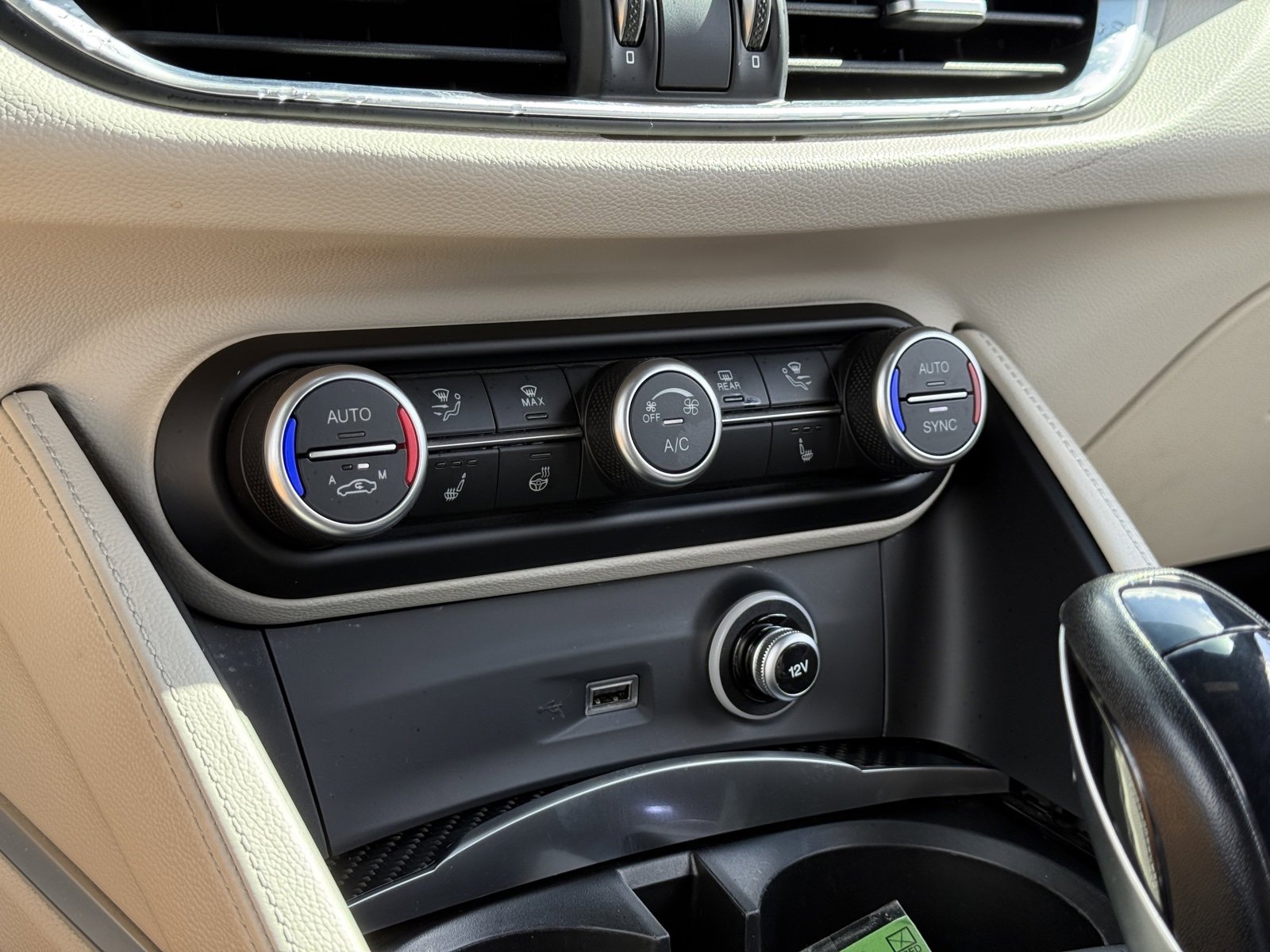 Used 2019 Alfa Romeo Stelvio Quadrifoglio w/ Nero Edizione image 24