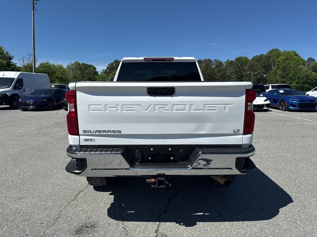 Used 2023 Chevrolet Silverado 2500 LT AWD/4WD image 4