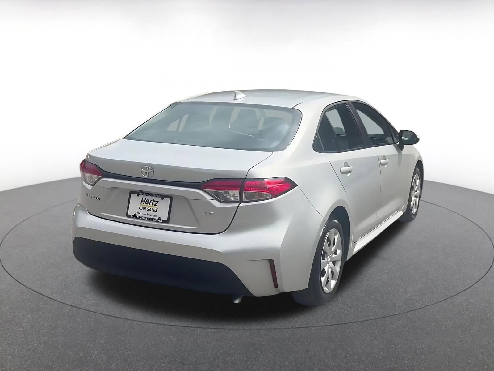 Used 2025 Toyota Corolla LE image 14