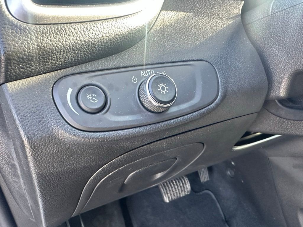 Used 2022 Chevrolet Trax LS w/ Tint and Cruise Package image 13