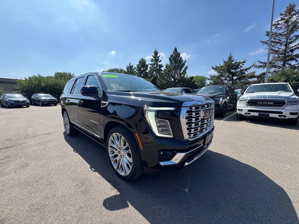 Used 2025 GMC Yukon Denali w/ Denali Reserve Package AWD/4WD image 6