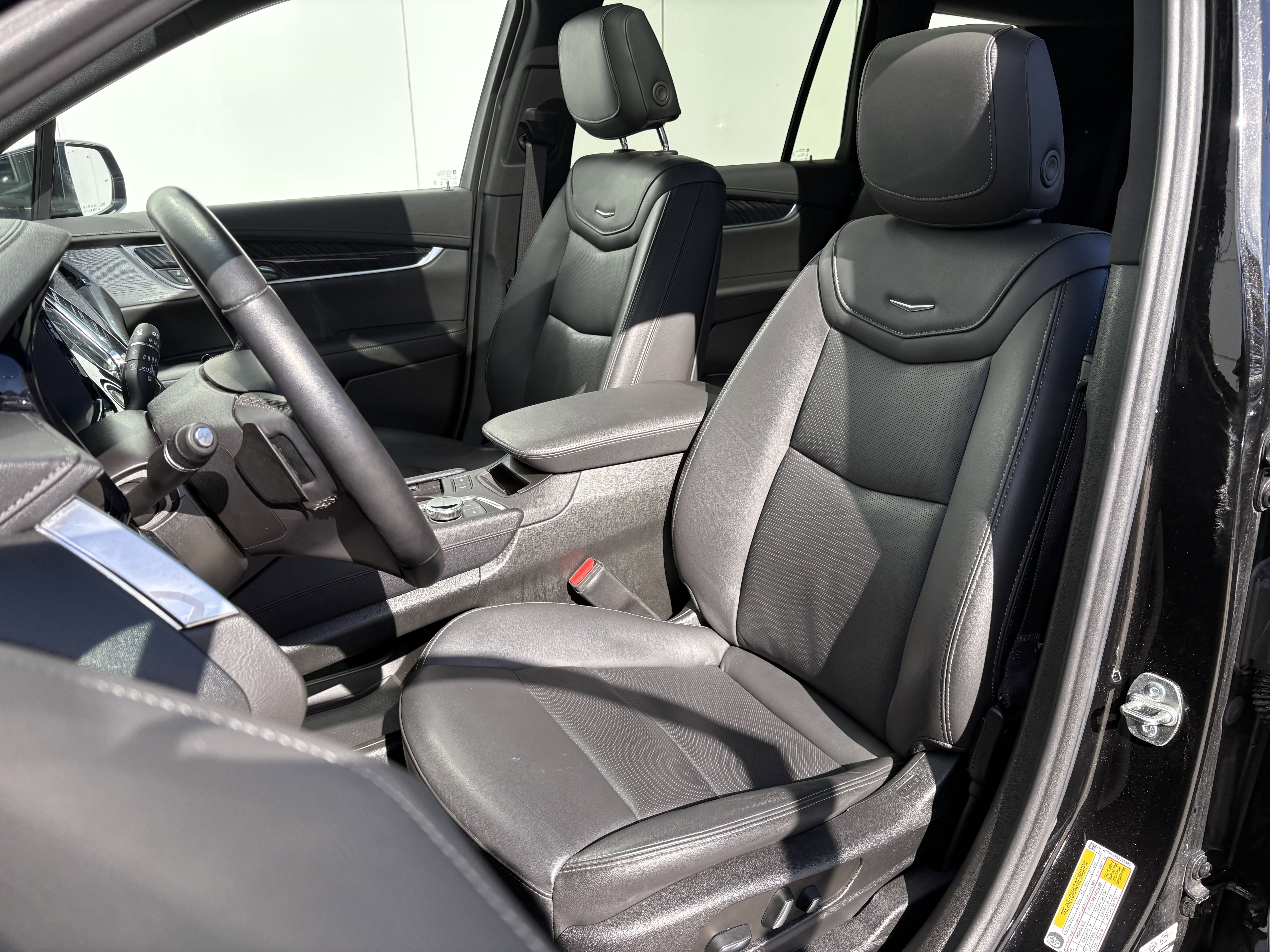 Certified 2025 Cadillac XT6 Premium Luxury image 12