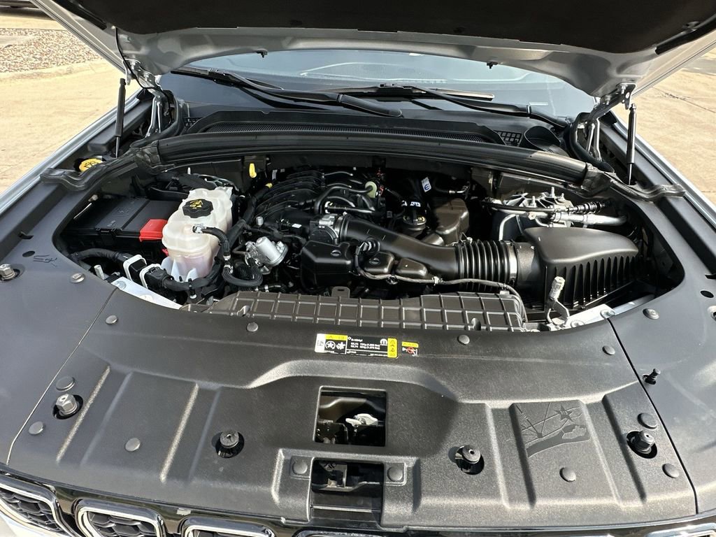 Used 2024 Jeep Grand Cherokee L Limited w/ Luxury Tech Group II image 31