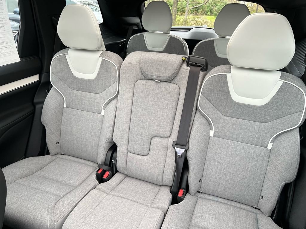 Certified 2025 Volvo EX90 Ultra AWD/4WD image 22