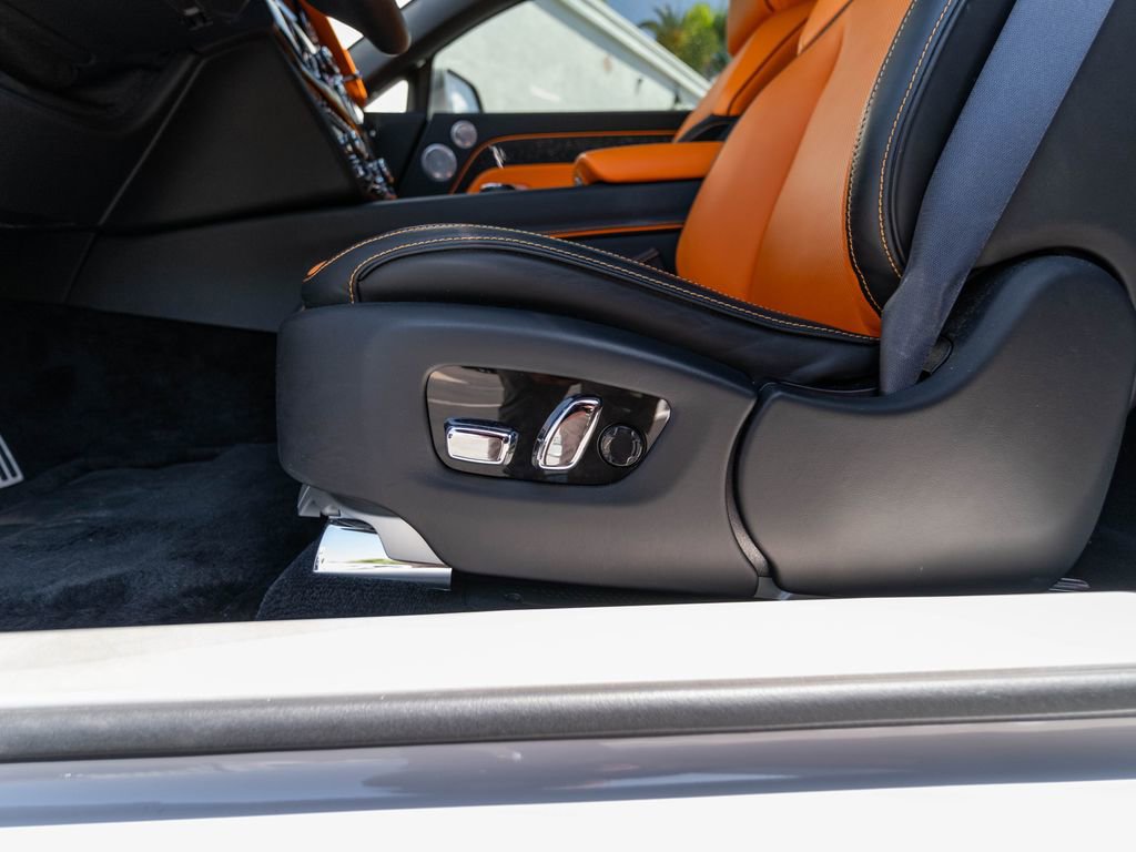 Used 2024 Rolls-Royce Spectre w/ Spectre Launch Package AWD/4WD image 25