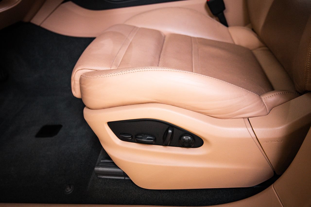 Certified 2023 Porsche Cayenne Platinum Edition AWD/4WD image 14