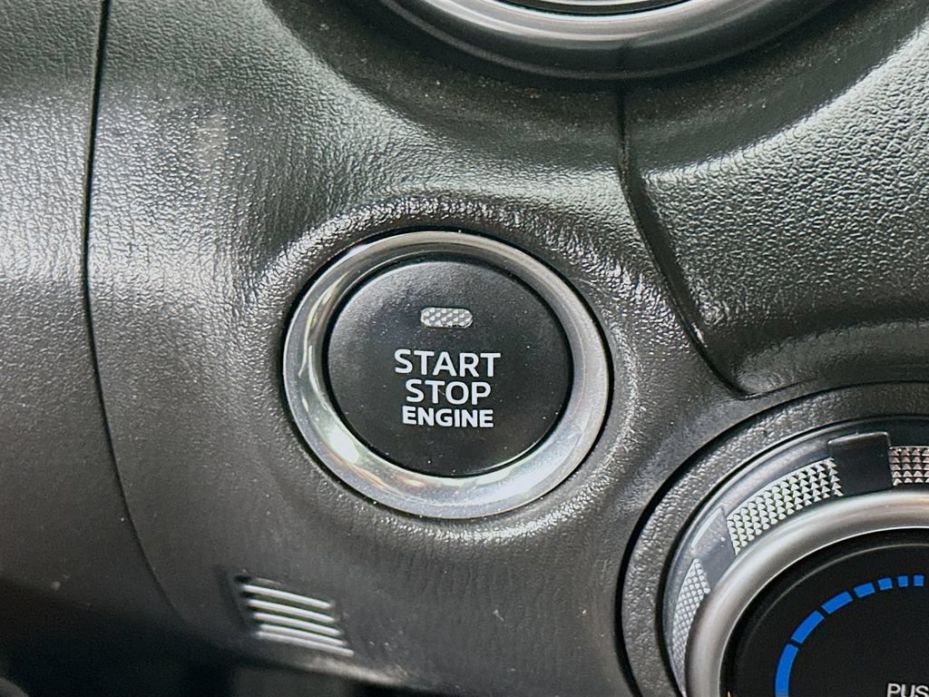 Used 2018 FIAT 124 Spider Classica RWD image 18
