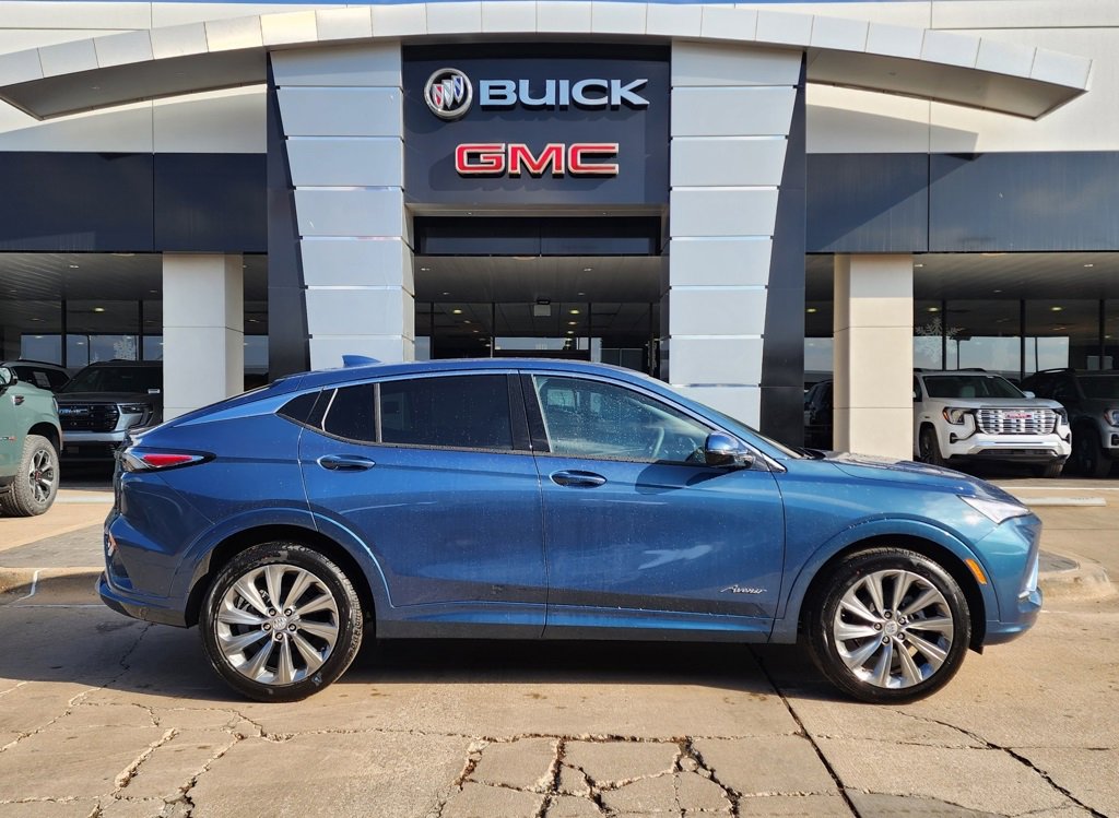 New 2026 Buick Envista Avenir image 3