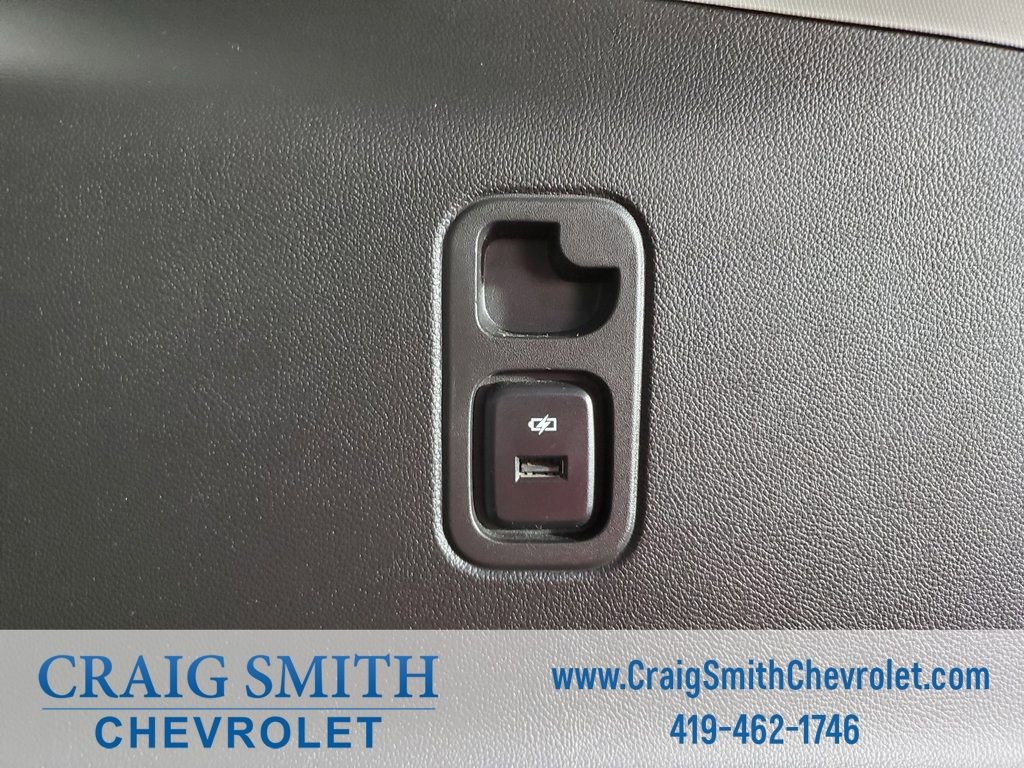 Used 2021 Chevrolet Traverse RS image 42