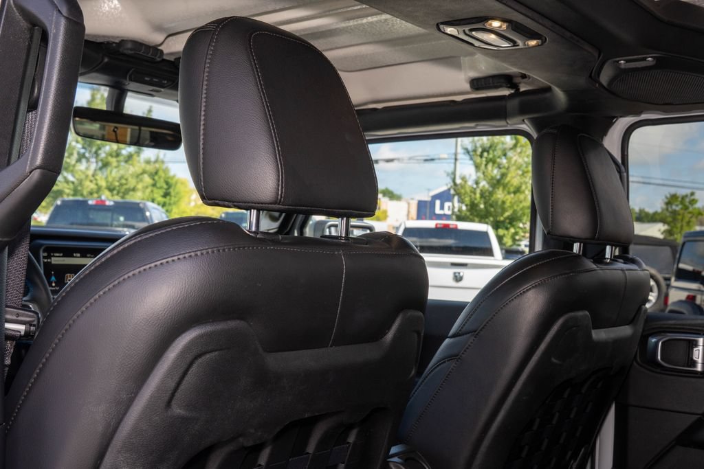 Used 2023 Jeep Wrangler Unlimited Rubicon 4xe AWD/4WD image 16