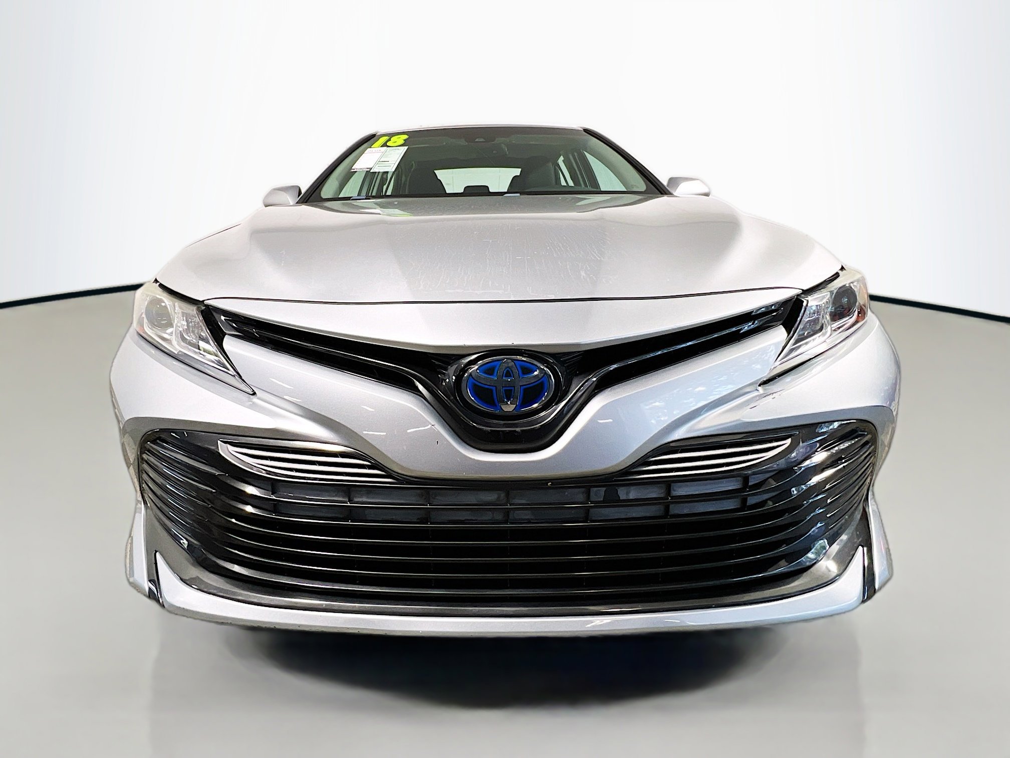 Used 2018 Toyota Camry LE image 11