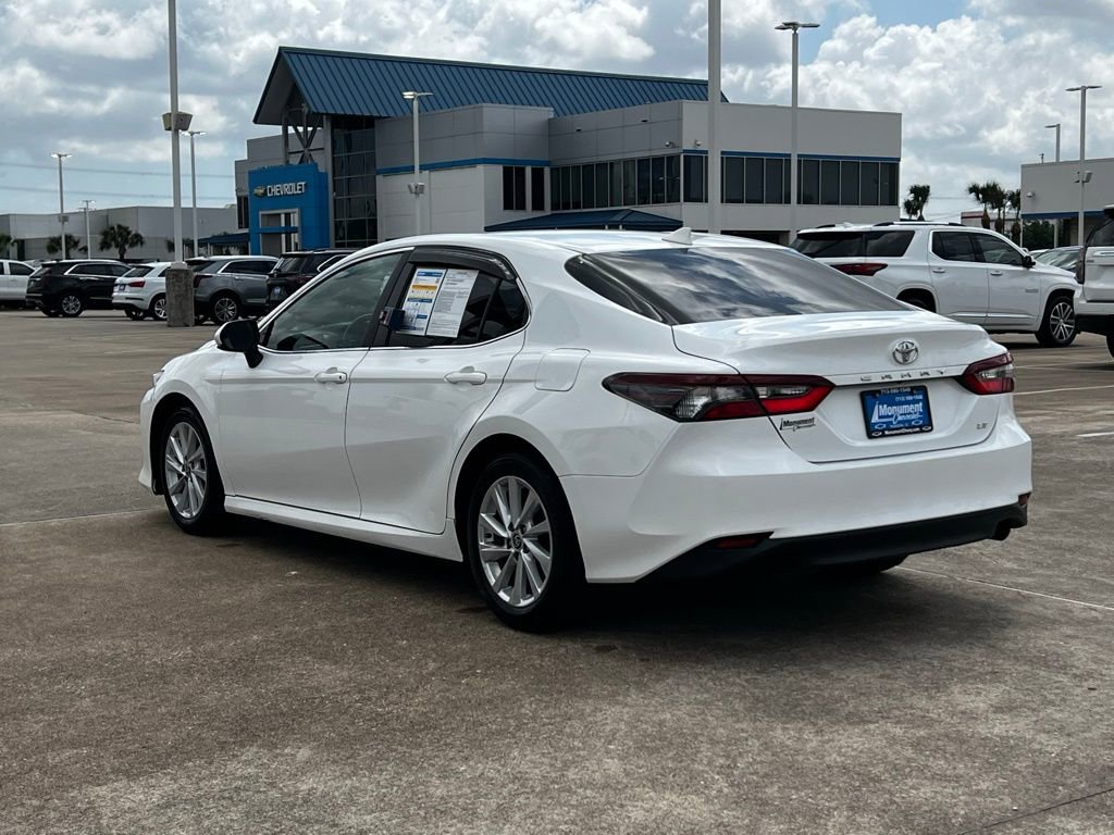 Used 2022 Toyota Camry LE FWD image 12