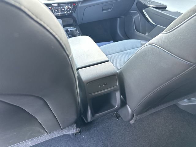 Used 2024 Chevrolet Trax LT w/ Sunroof Package FWD image 24