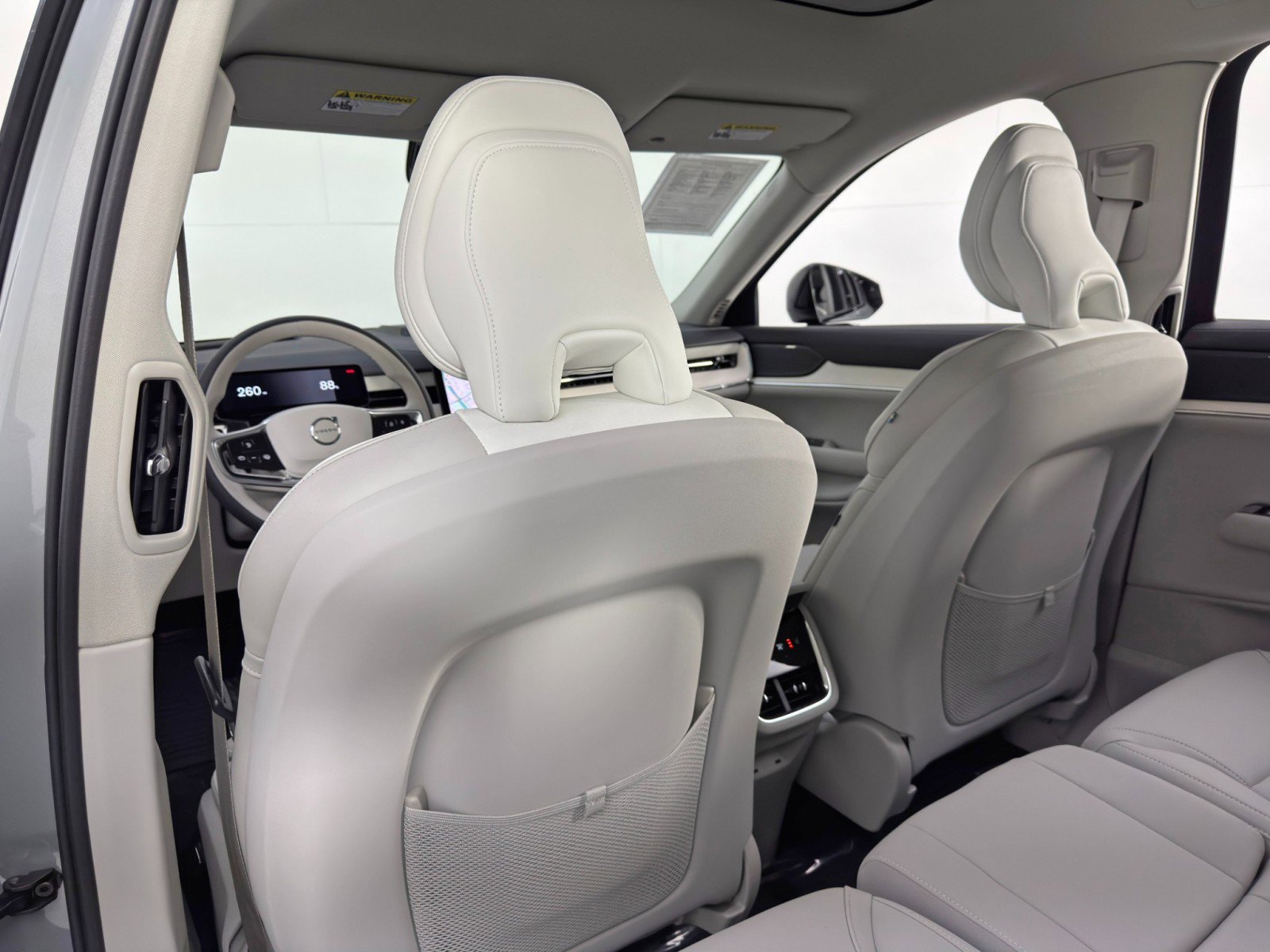 Used 2025 Volvo EX90 Ultra image 33