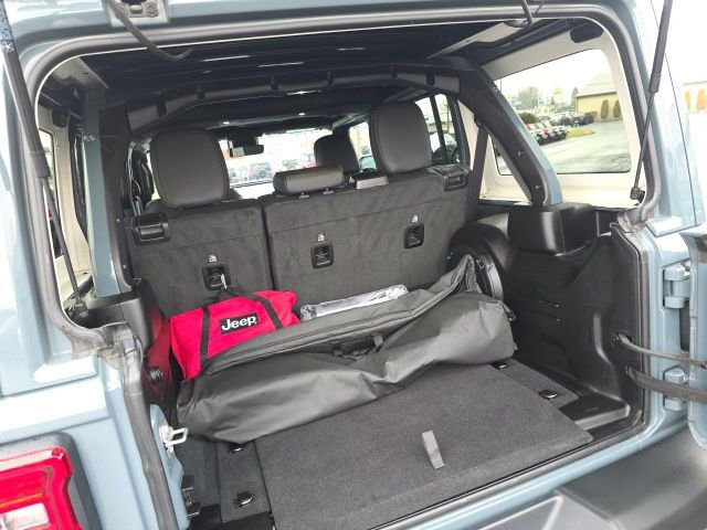 Used 2024 Jeep Wrangler Unlimited Rubicon 4xe w/ Capability Package image 55