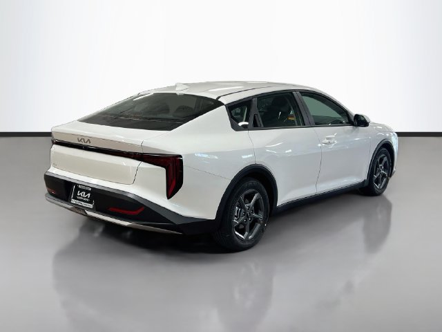 New 2026 Kia K4 FWD image 7