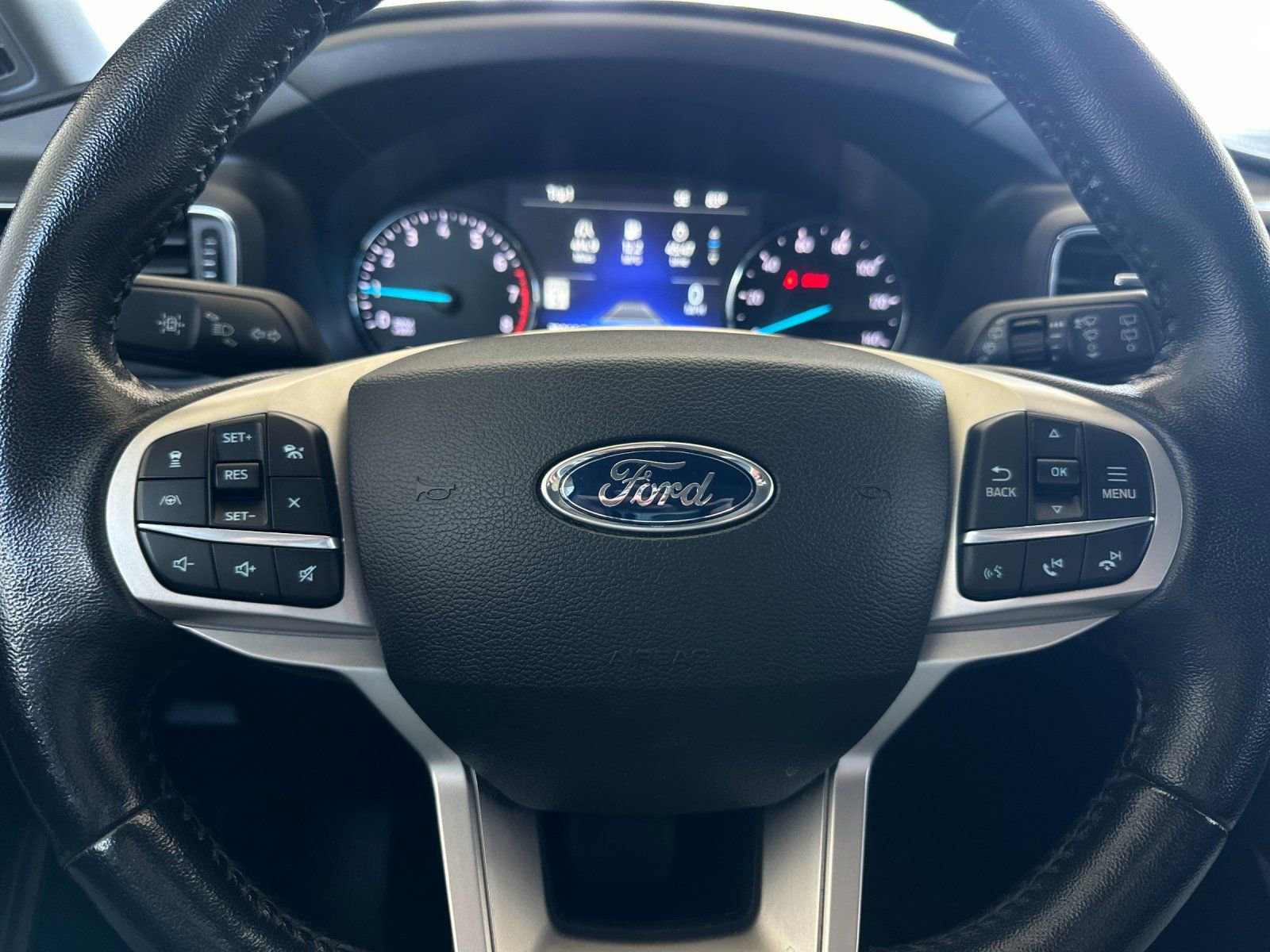 Used 2022 Ford Explorer XLT w/ Equipment Group 202A image 23