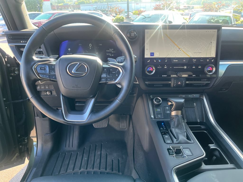 Used 2025 Lexus GX 550 w/ Accessory Package (2T) AWD/4WD image 22