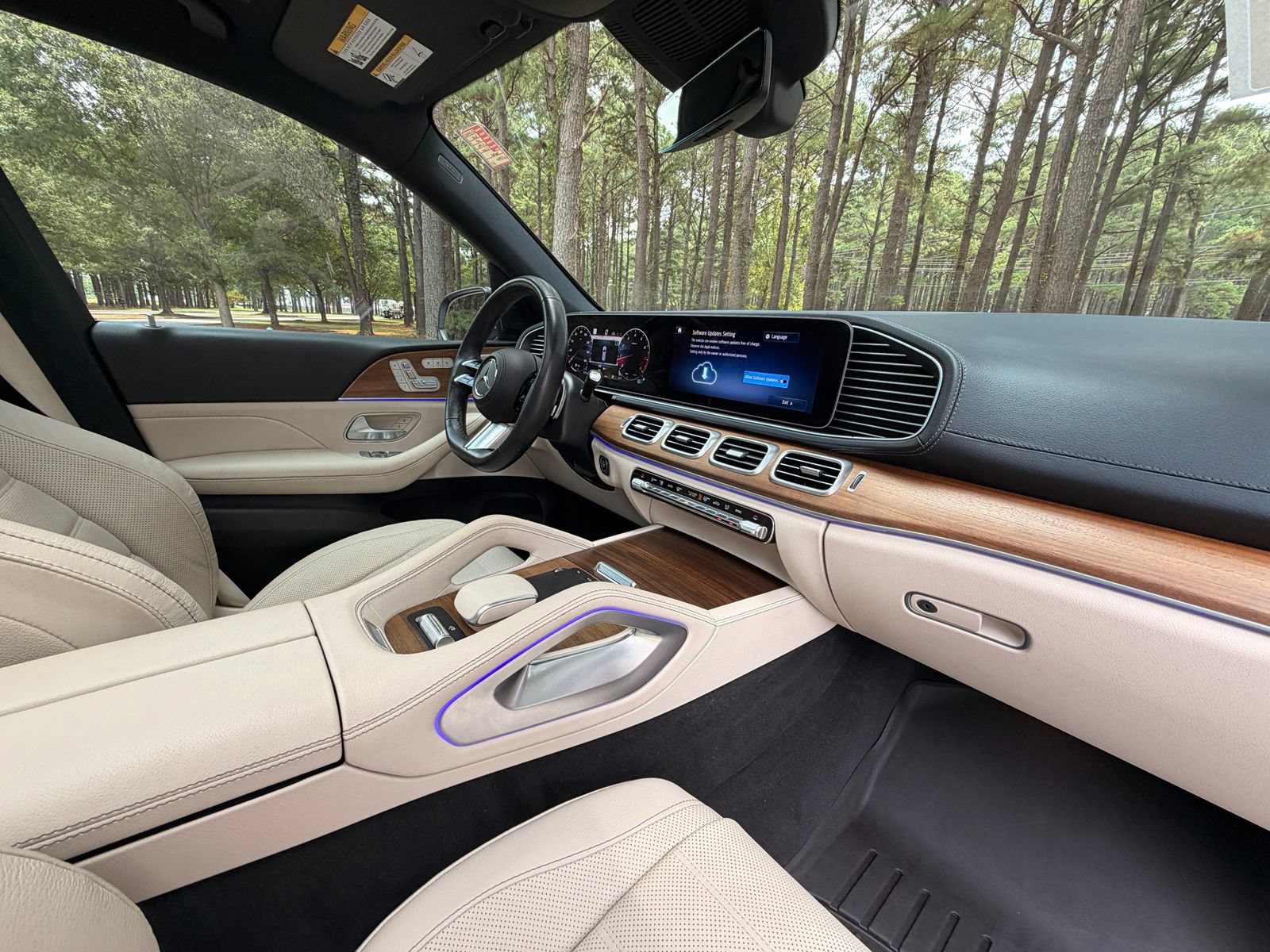 Used 2025 Mercedes-Benz GLS 450 4MATIC image 22