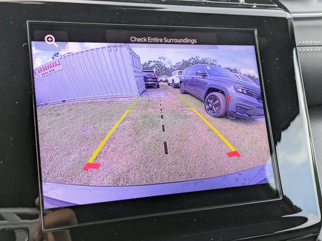 New 2025 Jeep Grand Cherokee L Laredo image 19