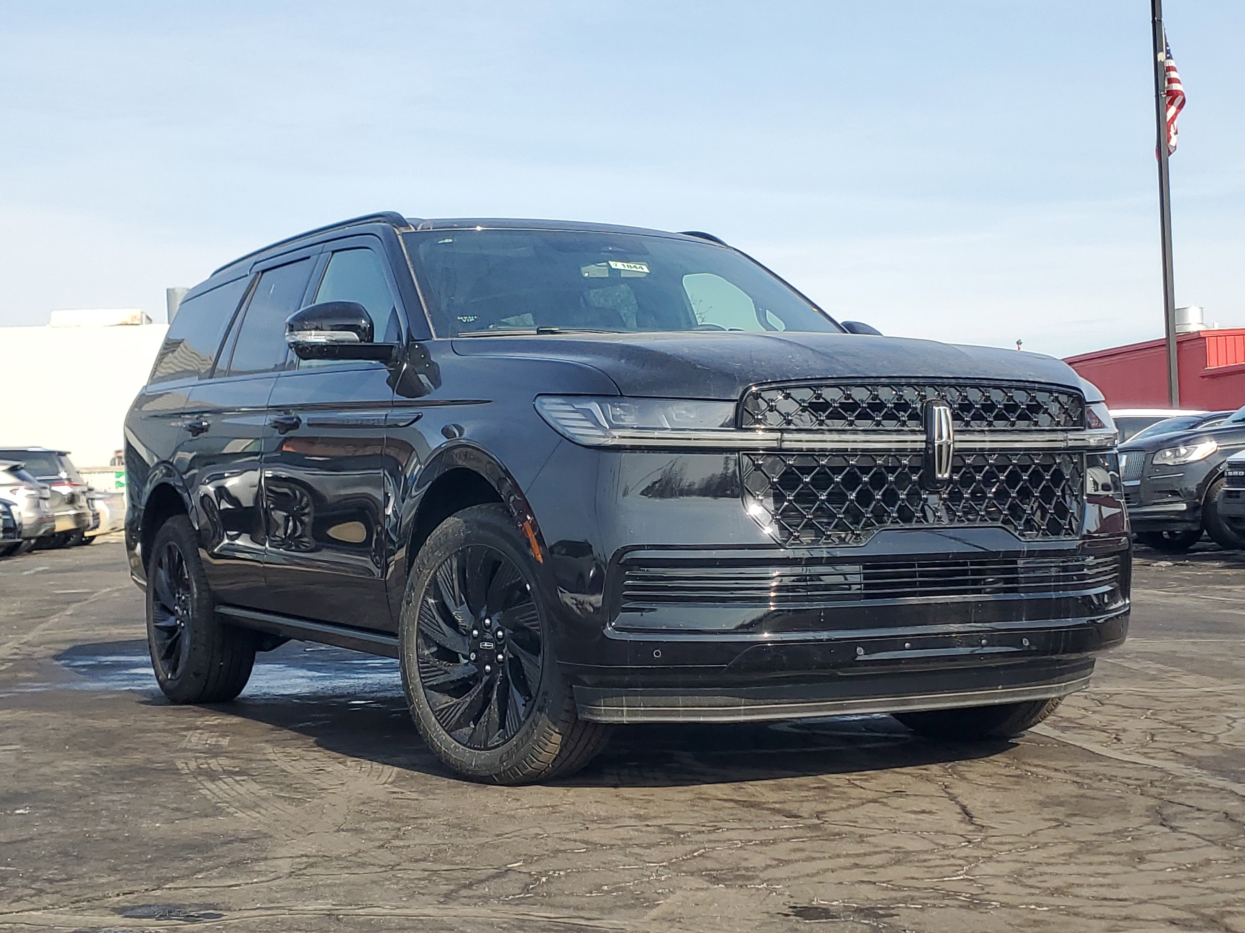 New 2025 Lincoln Navigator Reserve w/ Jet Appearance Package