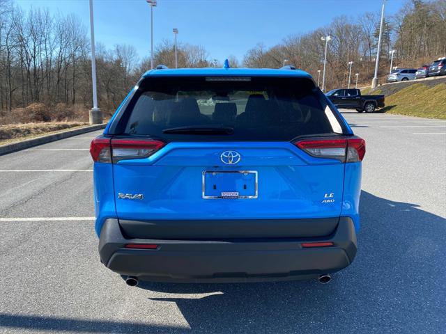 Certified 2020 Toyota RAV4 LE AWD/4WD image 4