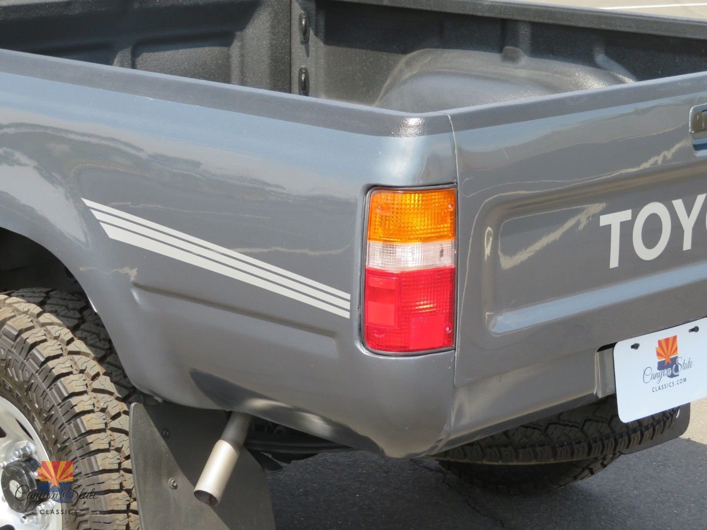Used 1992 Toyota Pickup Deluxe AWD/4WD image 16