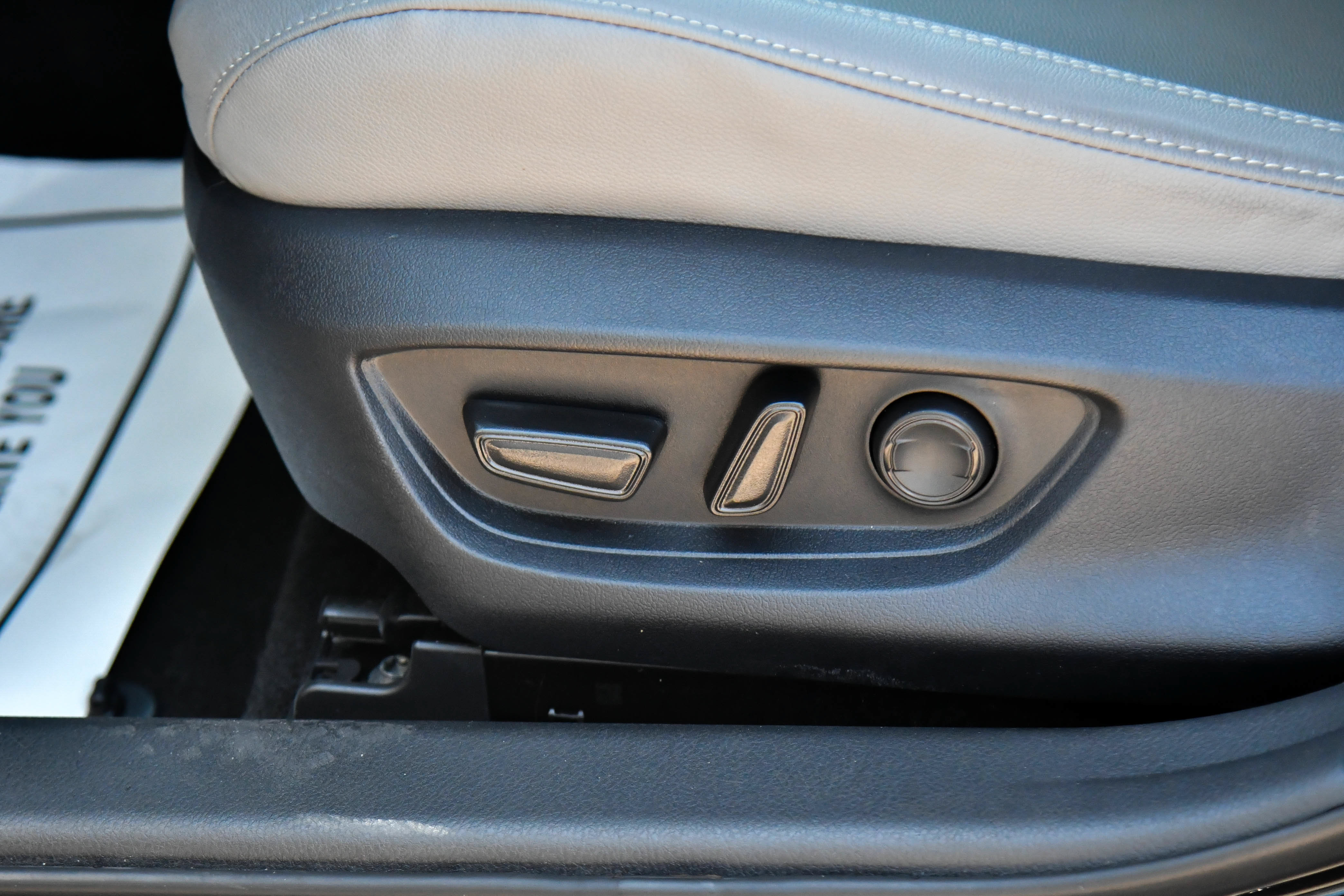 Used 2026 Toyota Camry SE w/ Convenience Package FWD image 17