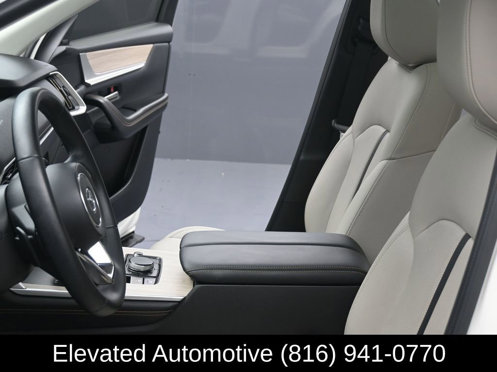 Used 2024 MAZDA CX-90 3.3 Turbo w/ Premium Package image 18