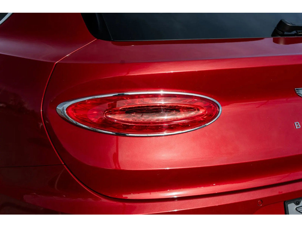 Used 2024 Bentley Bentayga Extended Wheelbase image 18
