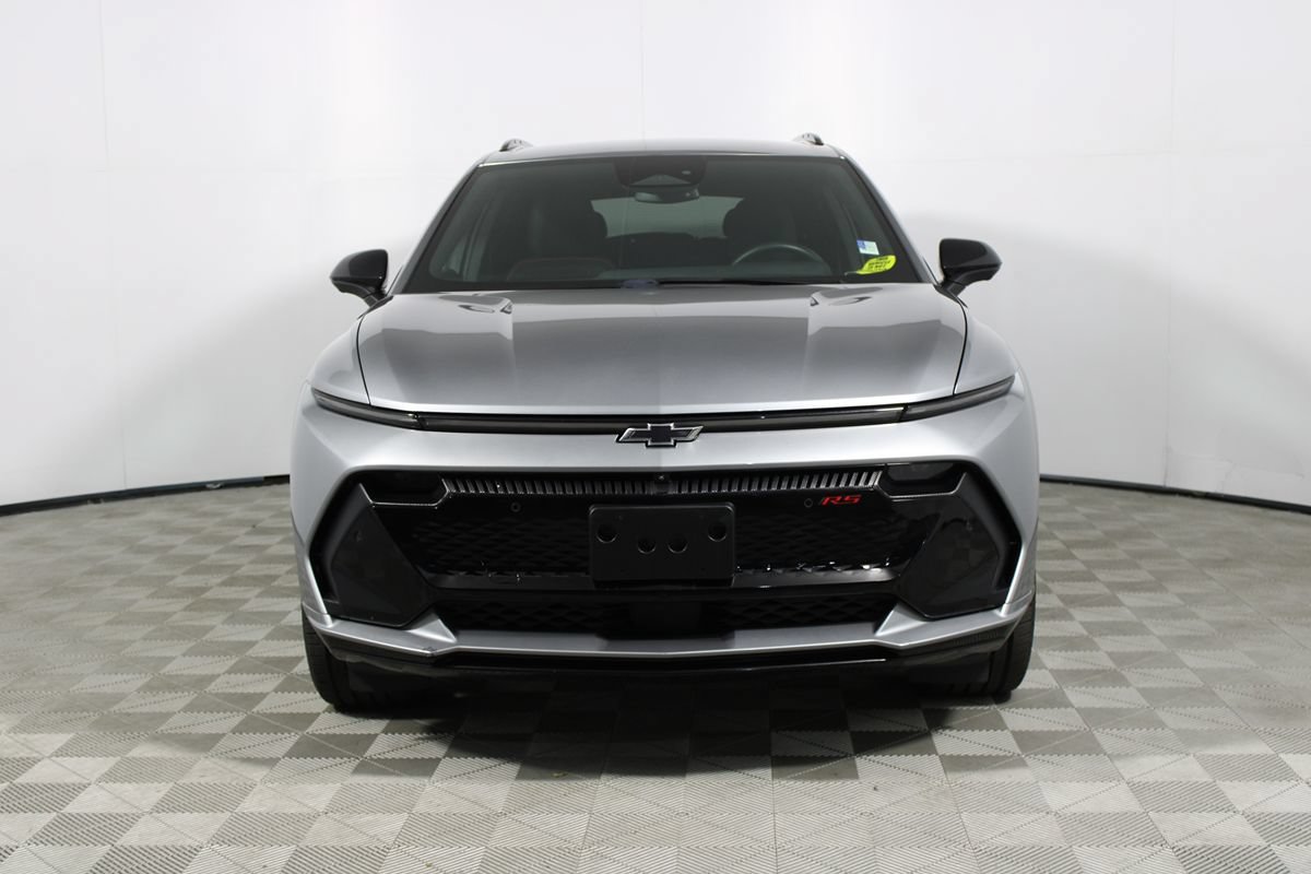 Used 2024 Chevrolet Equinox EV RS FWD image 19