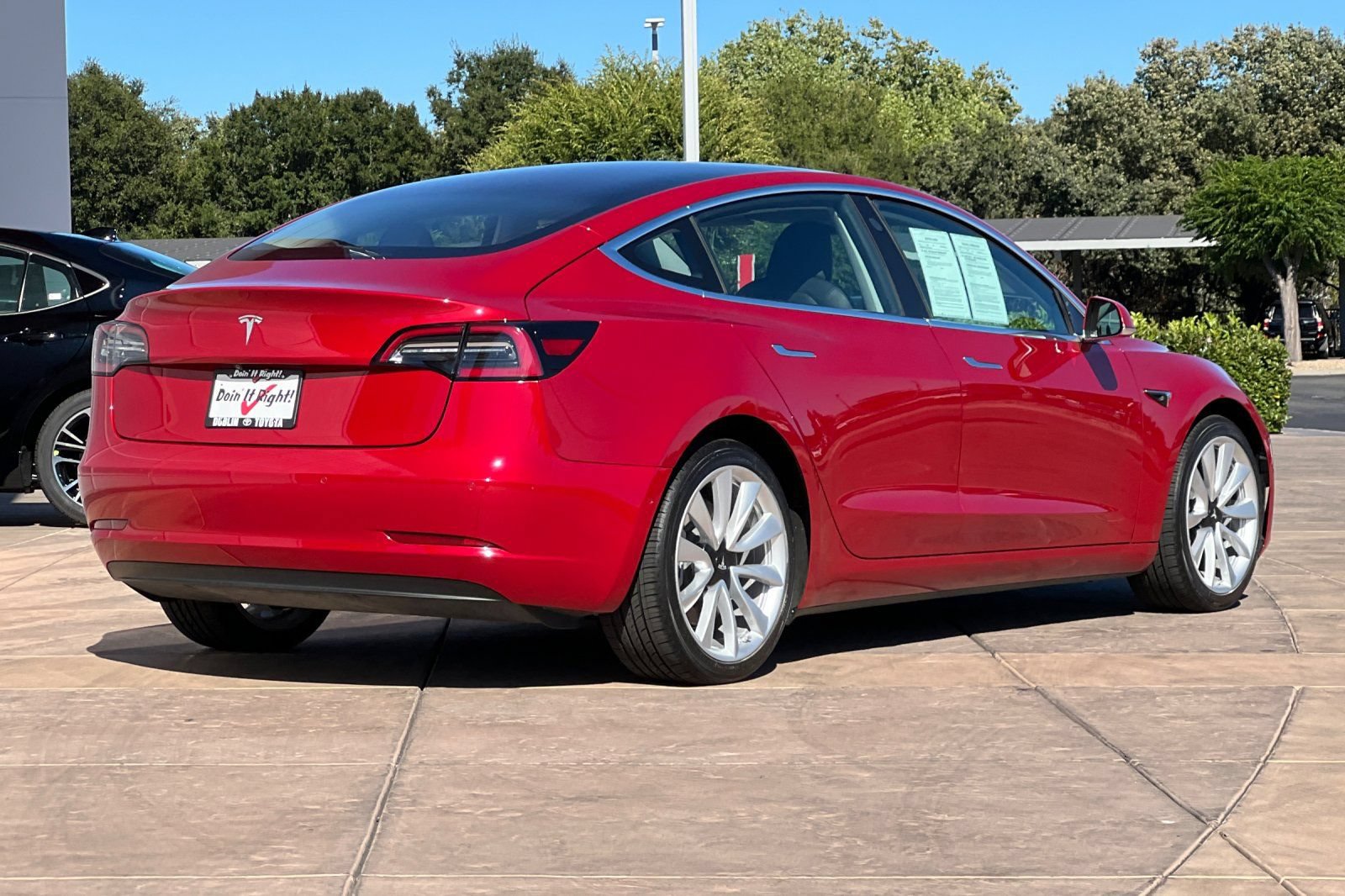 Used 2018 Tesla Model 3 Long Range RWD image 4