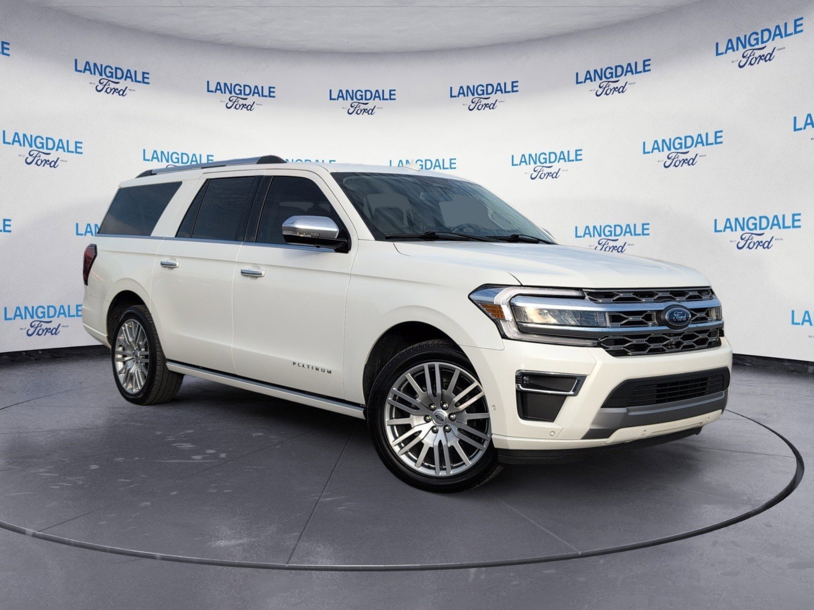 Used 2024 Ford Expedition Max Platinum image 2