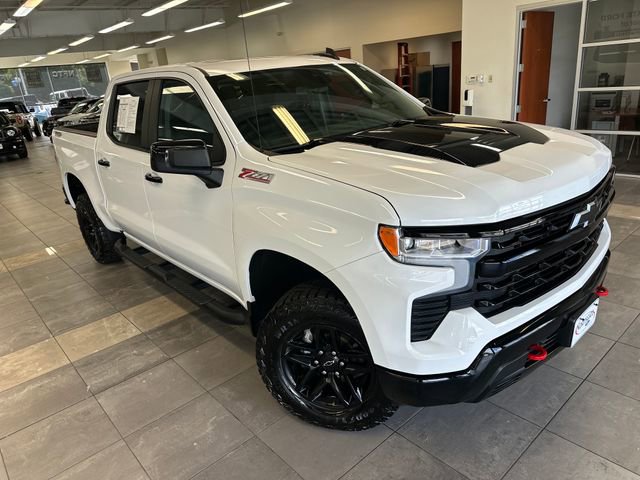 Used 2024 Chevrolet Silverado 1500 LT Trail Boss w/ Convenience Package II AWD/4WD image 14