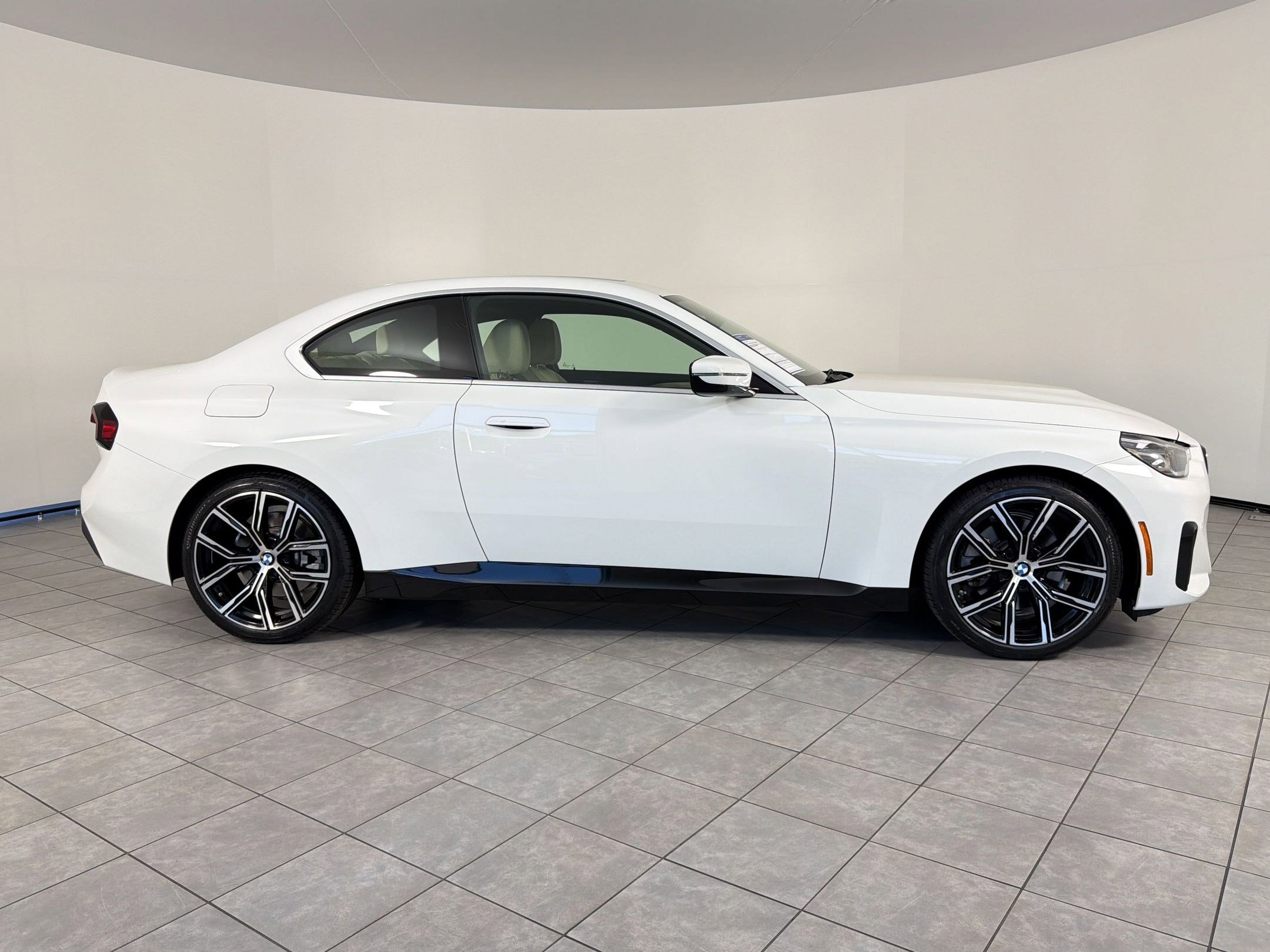 Certified 2023 BMW 230i Coupe w/ Premium Package RWD image 8