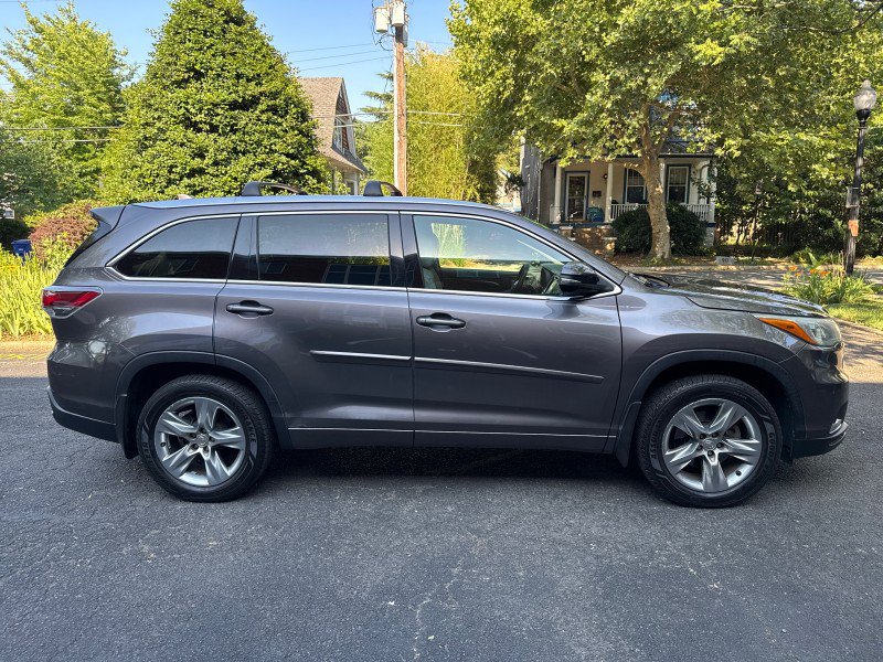 Used 2015 Toyota Highlander Limited AWD/4WD image 6